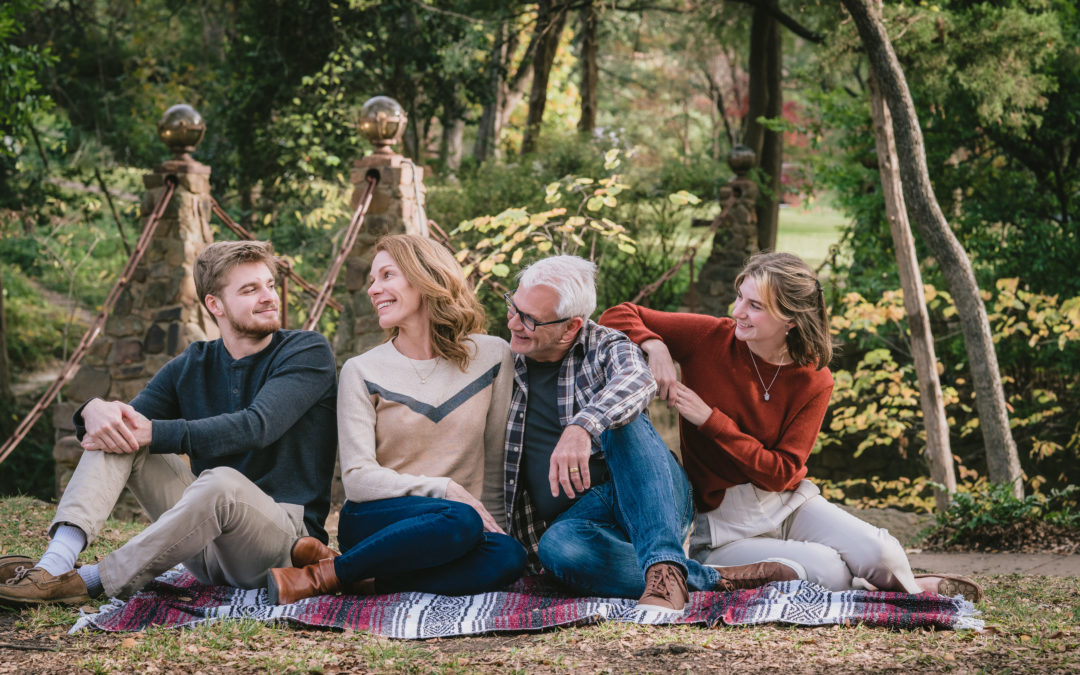 It’s Time to Start Choosing a Family Photographer