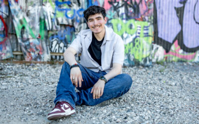 Ready, Set, Senior Year: Laid-Back Senior Pictures Full of Possibility