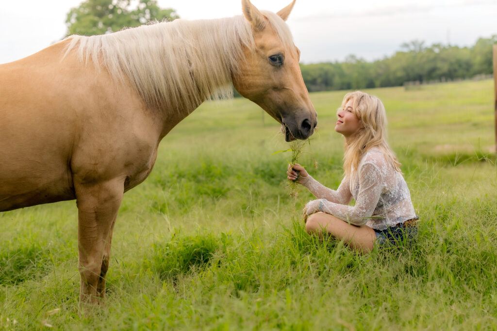 Portrait session with a palomino horse near College Station, Texas